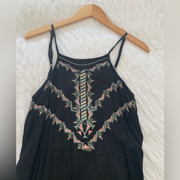 Boho Me Front Ebroidered Maxi Dress - Picture 7 of 8